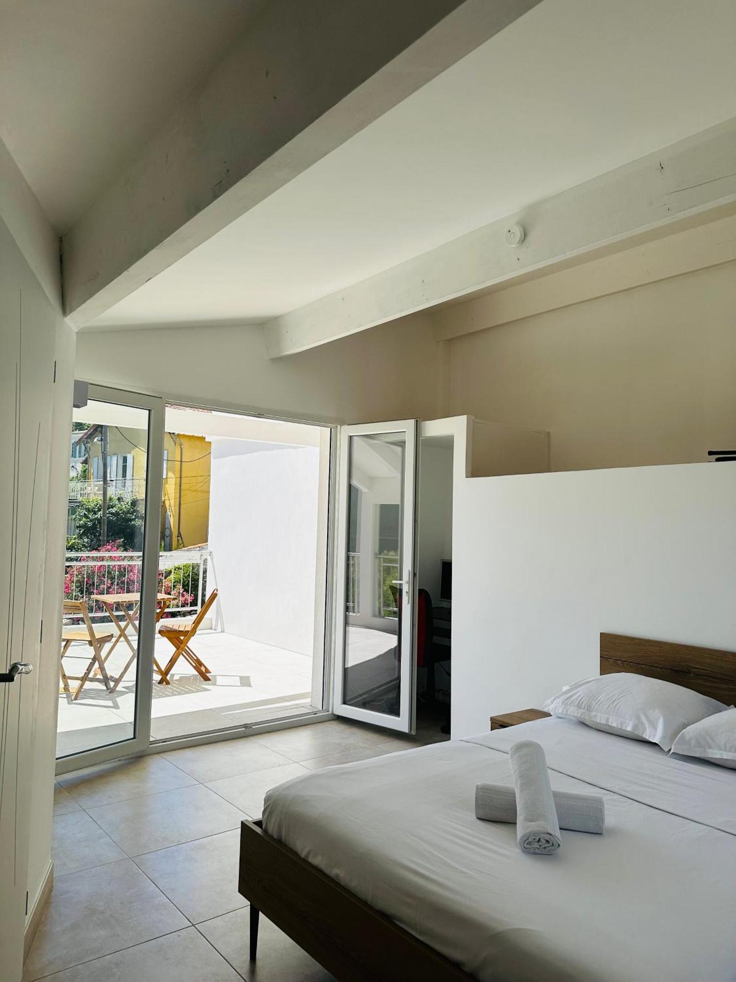 Les Luxueuses Terrasses Du Roucas Villa Marseille Eksteriør billede